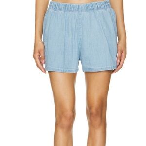 Beach Riot Tia Short in Denim Daze Sz M